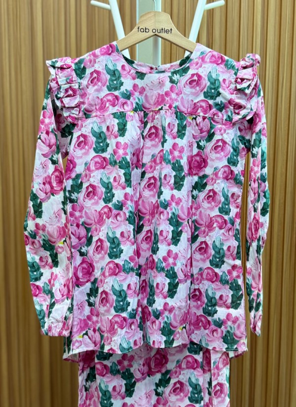 Kurung Doll in Wild Pink