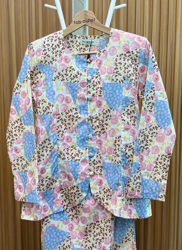 Mini Kebaya in Rose Pink