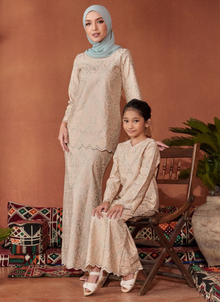 Kurung Sulam Little Regalia - Almond Brown