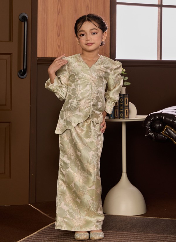 [PRE ORDER] Kurung Little Grandeur in Borealis