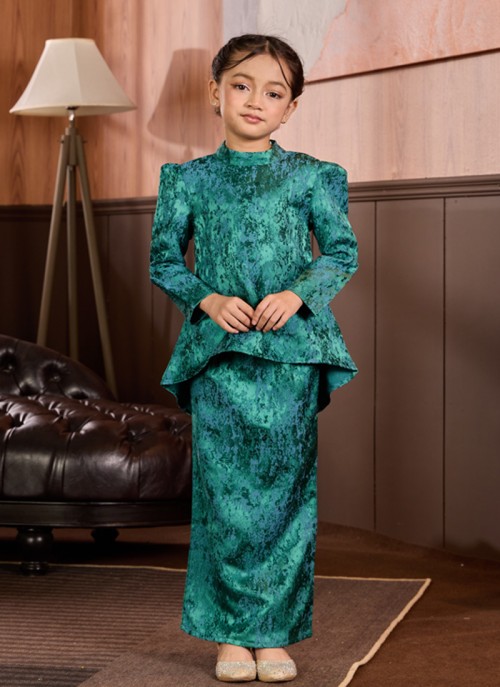 [PRE ORDER] Kurung Little Grandeur in Aurelia