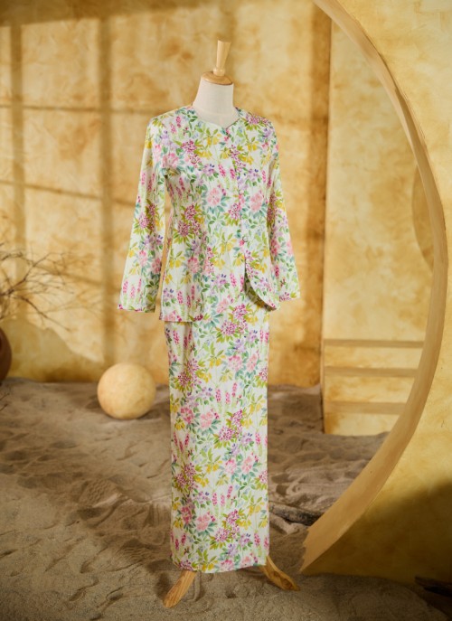 Mini Kebaya in Botanical White