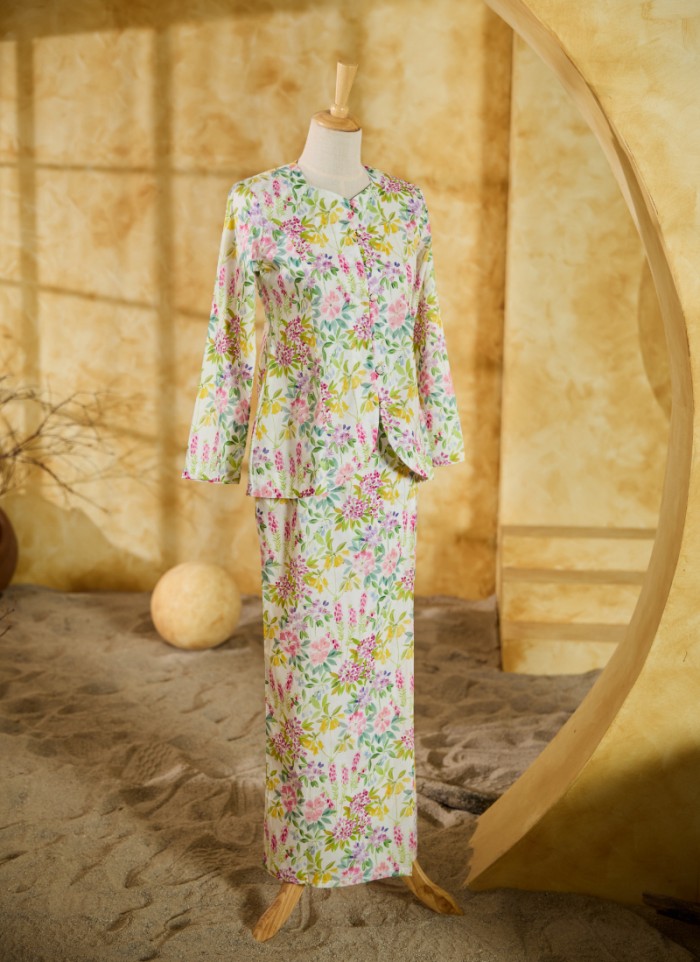 Mini Kebaya in Botanical White