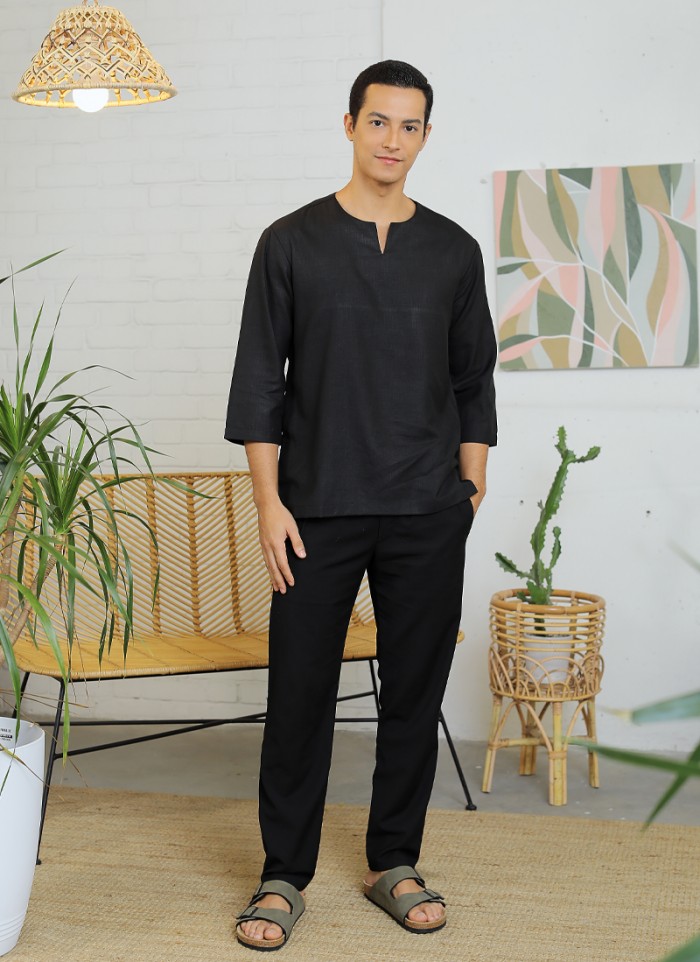 Kurta Eshaan in Black