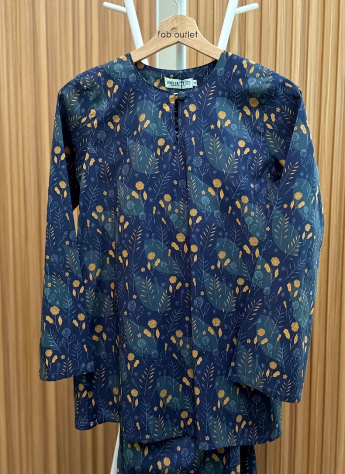 Kurung Shape 2.0 in Dark Mustard