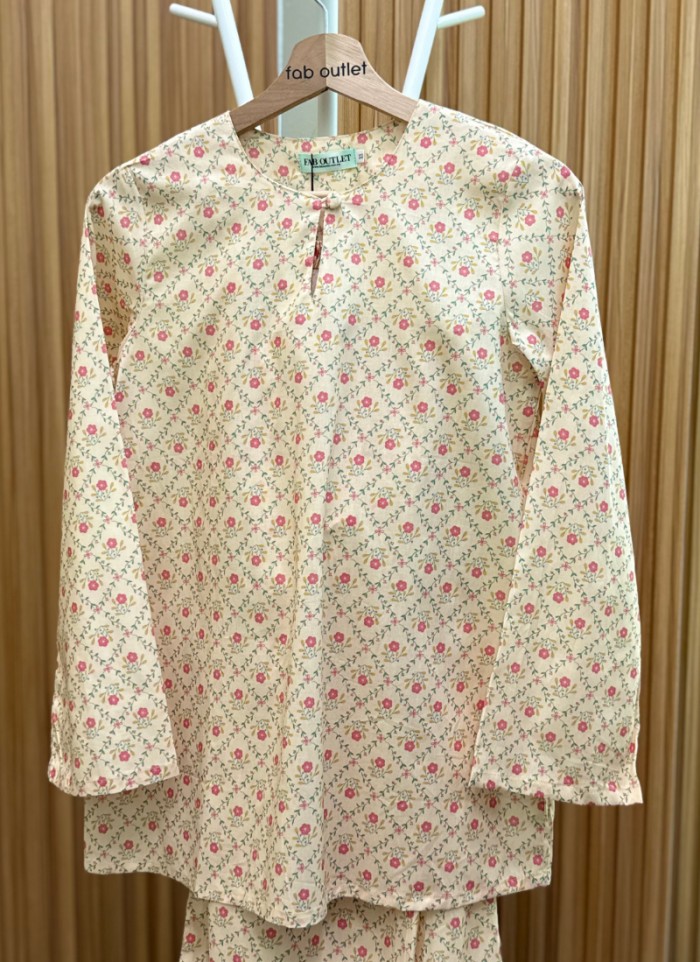 Kurung Shape 2.0 in Soft Orange
