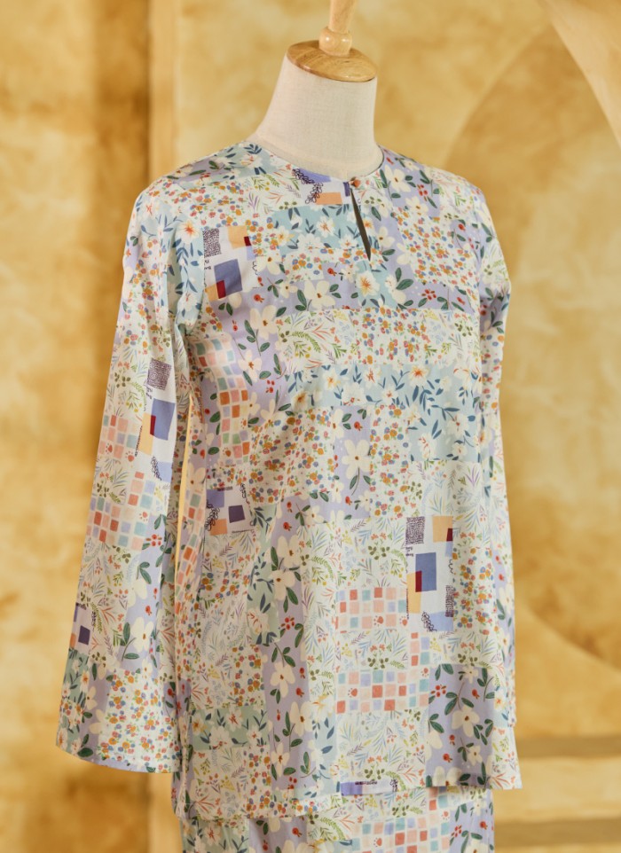 Kurung Shape 2.0 in Pixel Blue