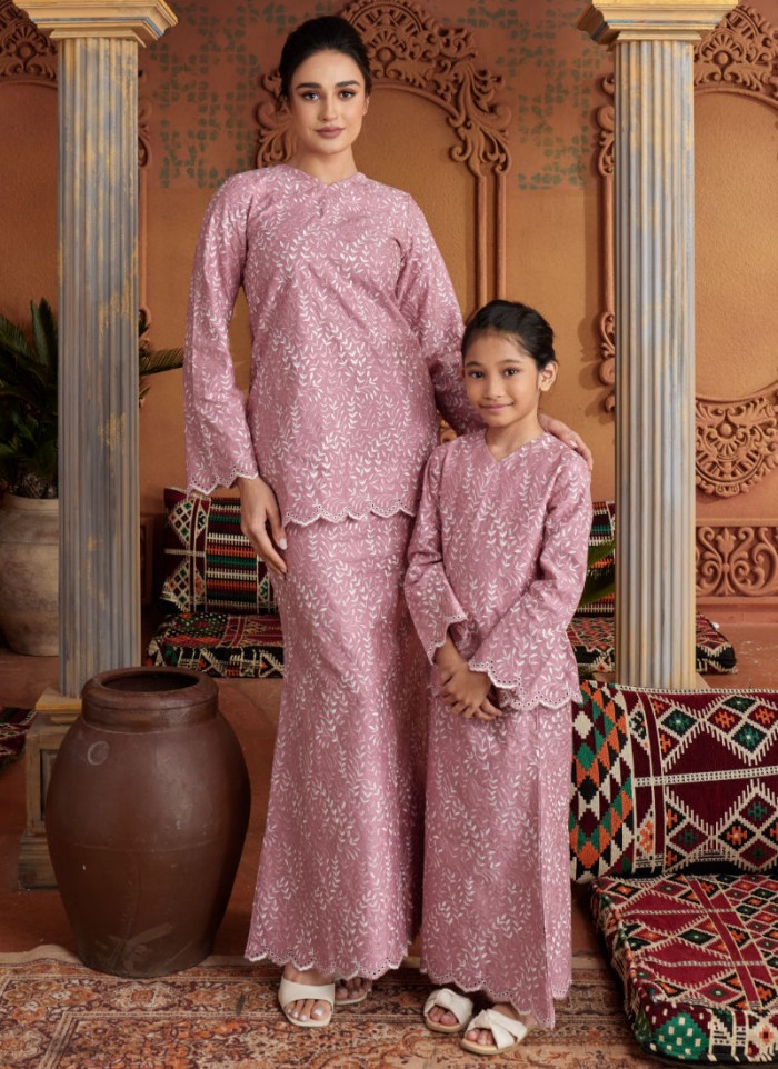 Kurung Sulam Little Regalia - Rosy Pink