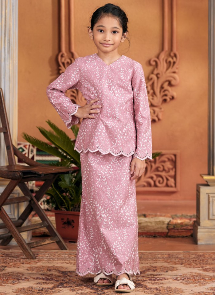 Kurung Sulam Little Regalia - Rosy Pink