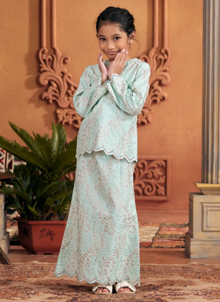 Kurung Sulam Little Regalia -  Icy Green