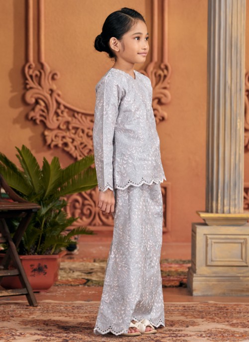 Kurung Sulam Little Regalia - Silver Grey