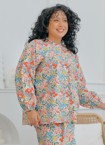 Kurung Prism in Carmine