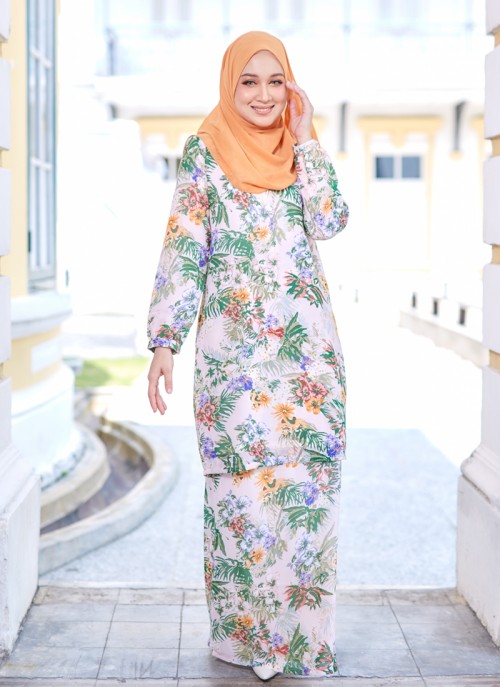 Kurung Luxury in Honey