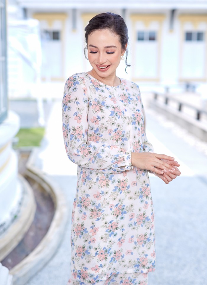 Kurung Luxury in Truffle