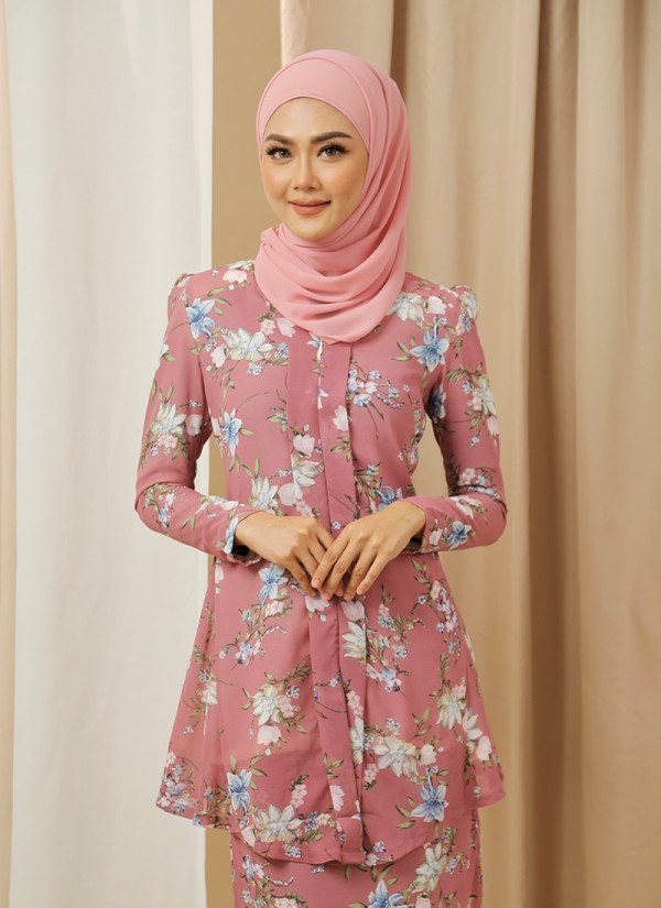 Kebaya Classique in Elania