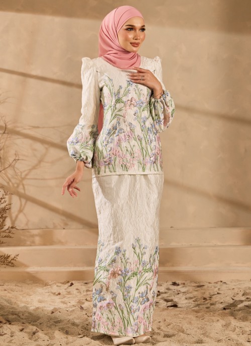 [PRE ORDER] Kurung Grandeur in Deloura