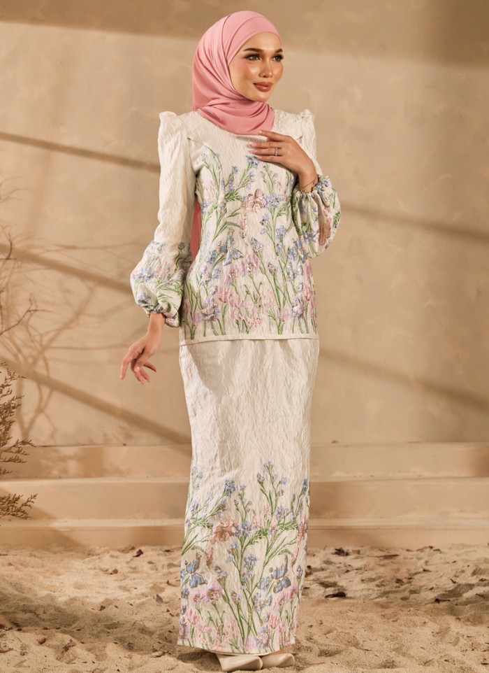 [PRE ORDER] Kurung Grandeur in Deloura