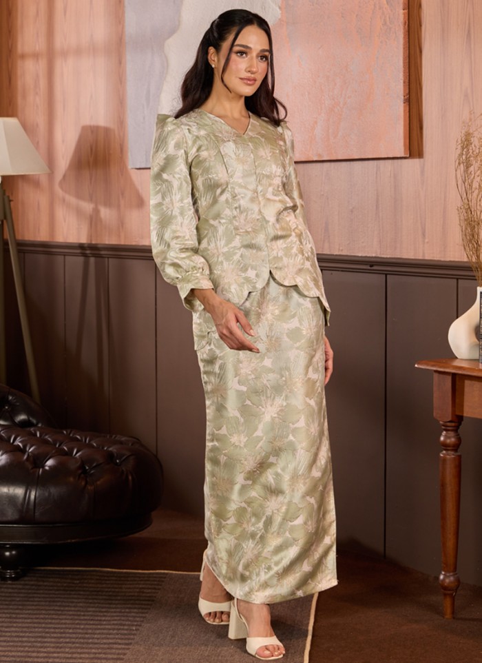 [PRE ORDER] Kurung Grandeur in Borealis
