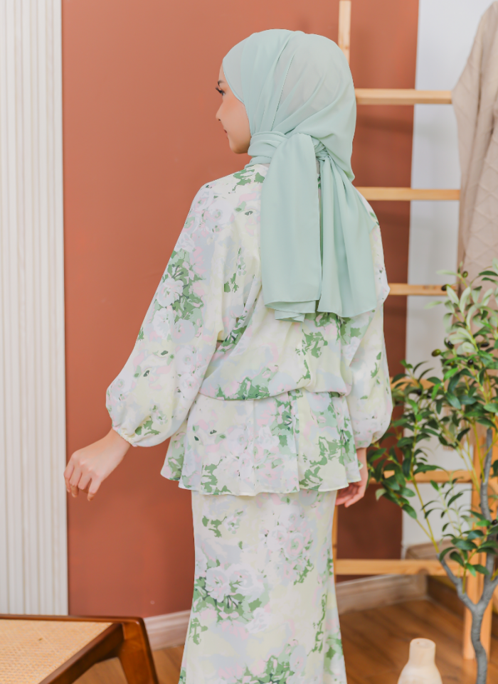 Kurung Hikari in Emisa
