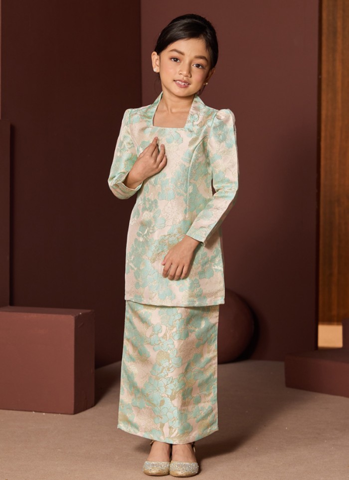 [PRE ORDER] Kurung Little Grandeur in Hallona