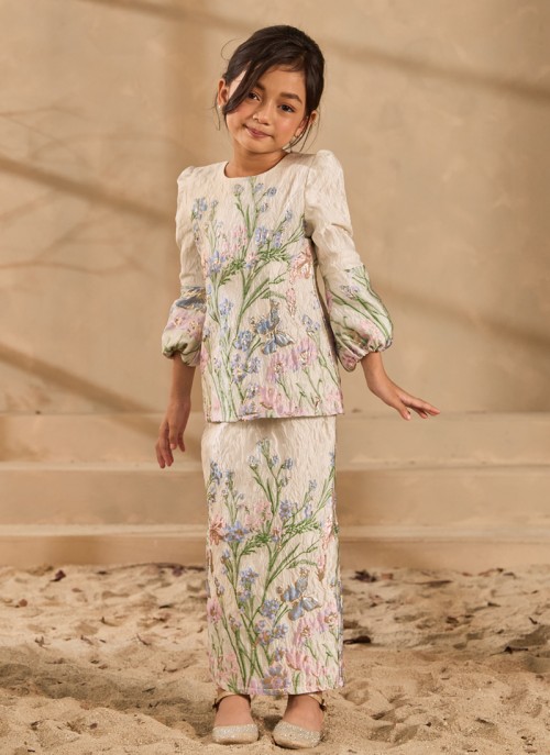 [PRE ORDER] Kurung Little Grandeur in Deloura