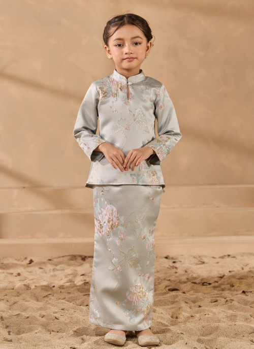 [PRE ORDER] Kurung Little Grandeur in Cassia