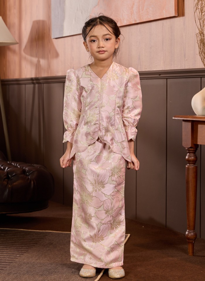 [PRE ORDER] Kurung Little Grandeur in Bohemia