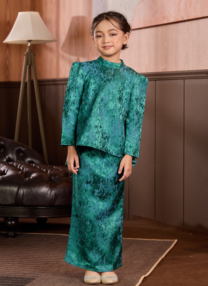 [PRE ORDER] Kurung Little Grandeur in Aurelia