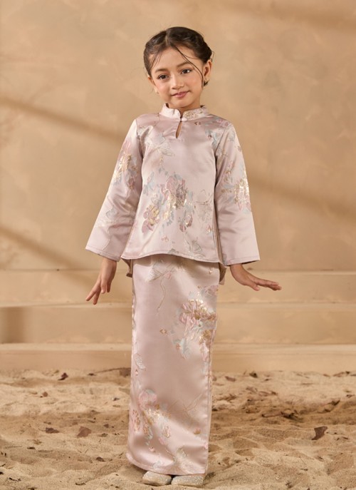 [PRE ORDER] Kurung Little Grandeur in Cherywod