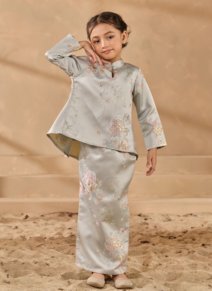 [PRE ORDER] Kurung Little Grandeur in Cassia