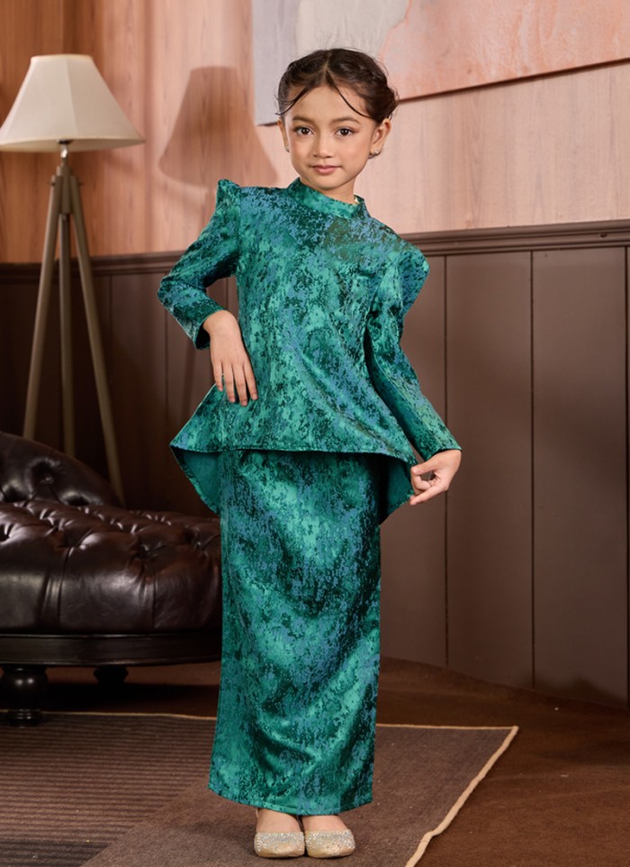 [PRE ORDER] Kurung Little Grandeur in Aurelia