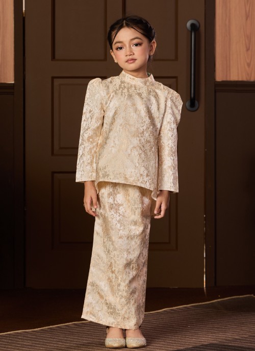 [PRE ORDER] Kurung Little Grandeur in Allora
