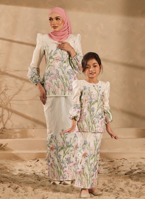 [PRE ORDER] Kurung Little Grandeur in Deloura