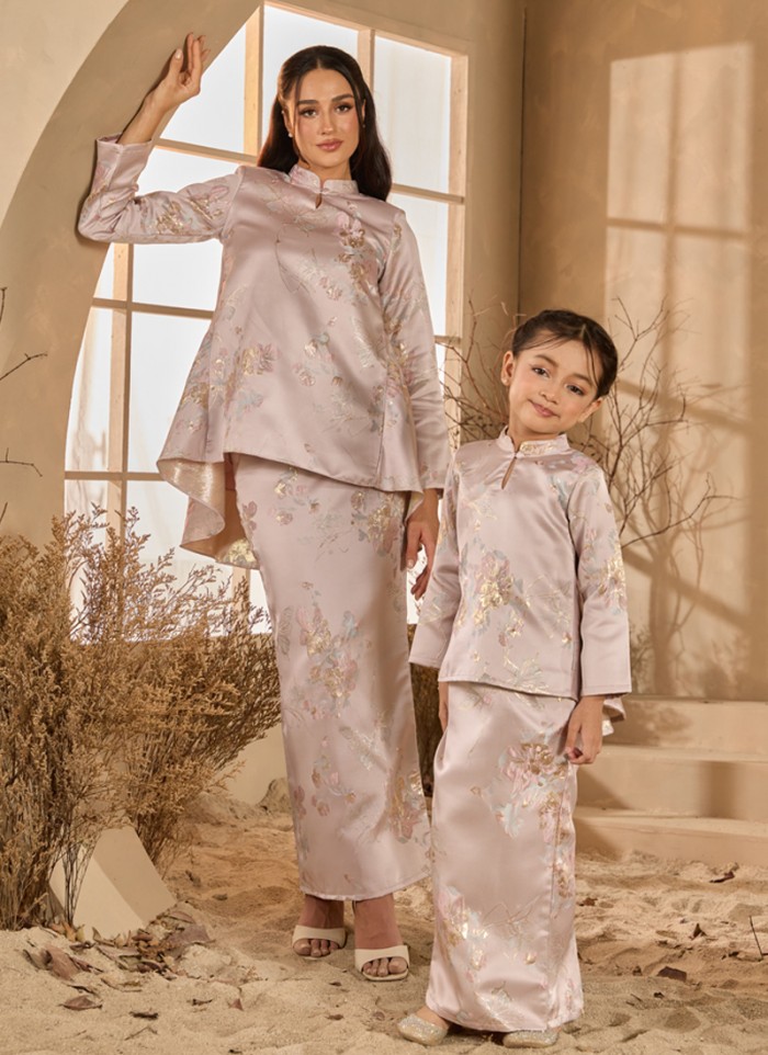 [PRE ORDER] Kurung Grandeur in Cherywod