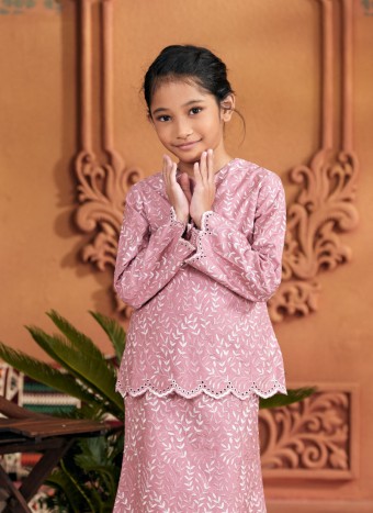 Kurung Sulam Little Regalia - Rosy Pink